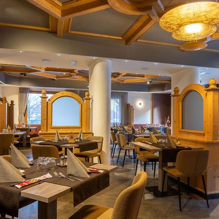Hotel Dolomiti Saone Tione di Trento Exteriör bild