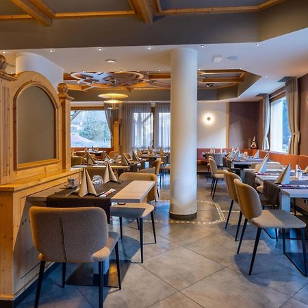 Hotel Dolomiti Saone Tione di Trento Exteriör bild