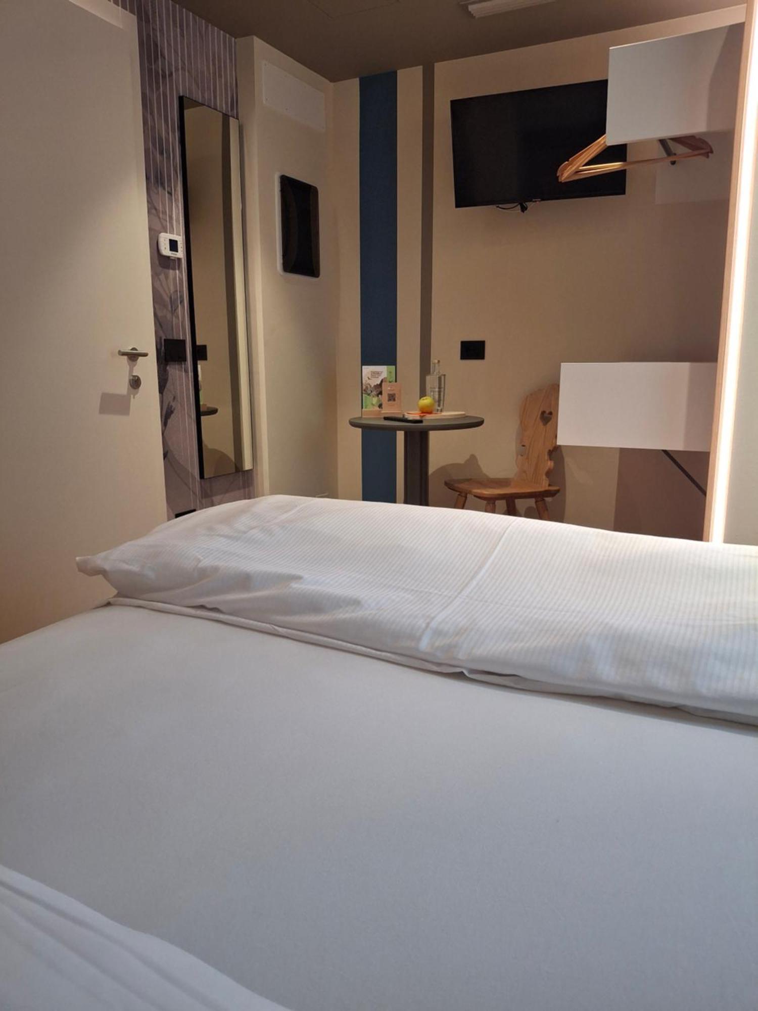 Hotel Dolomiti Saone Tione di Trento Exteriör bild
